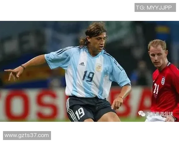 2000年足球明星风云：回顾世纪之交的辉煌时刻与经典赛事