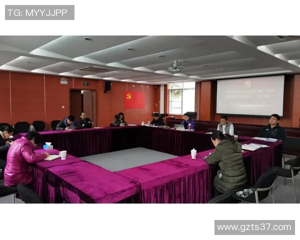 库尔勒女足球星成长历程与拼搏精神展现新时代女性力量