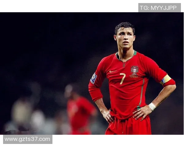 4K超清足球球星壁纸高清呈现 突破极限细节展现足坛巨星风采