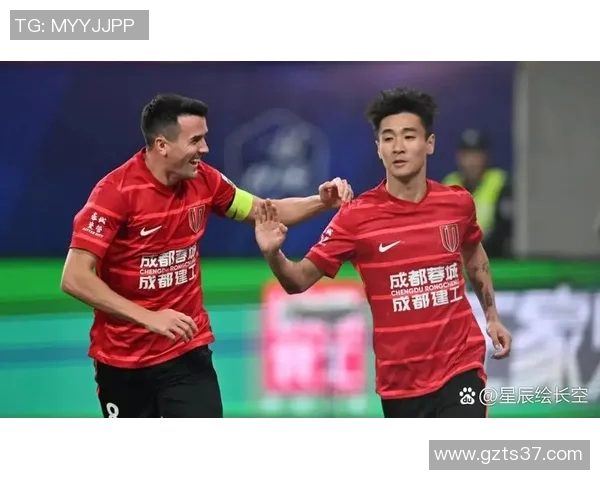 韦姓足球球星盘点：从韦世豪到韦博豪的足球传奇之路